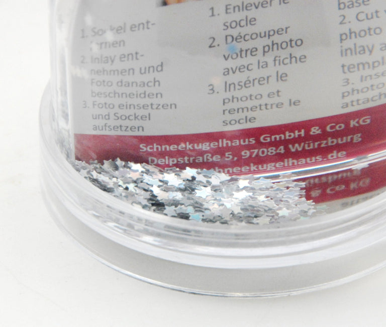 Foto-Schneekugel groß mit transparentem Sockel - silber Sterne - Schneekugelhaus