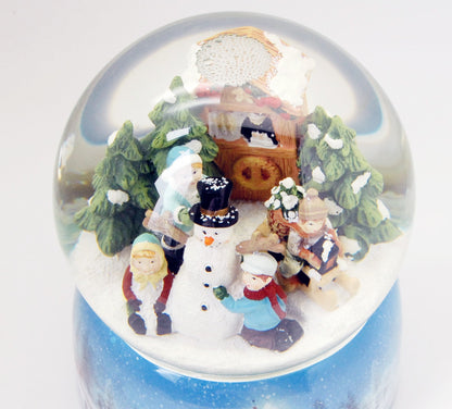 Mega Schneekugel Schneemann bauen mit Schneelandschaft - mit Musikspieluhr - Luftblase - Schneekugelhaus