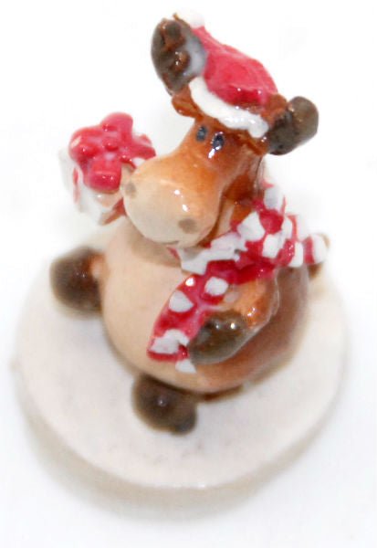 Modell für 3D-Schneekugel - lustiger Elch mit Geschenk - Schneekugelhaus