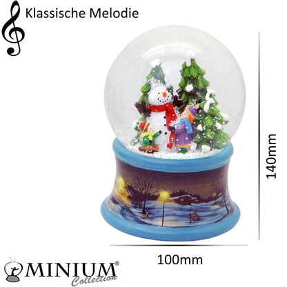 Schneekugel Kinder bauen Schneemann auf Sockel Winterlandschaft Eisläufer blau mit Spieluhr 10 cm Durchmesser - Schneekugelhaus