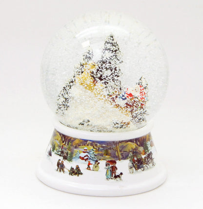 Schneekugel Santa im Schlitten bringt Geschenke auf Sockel nostalgische Schneelandschaft mit Spieluhr - Schneekugelhaus