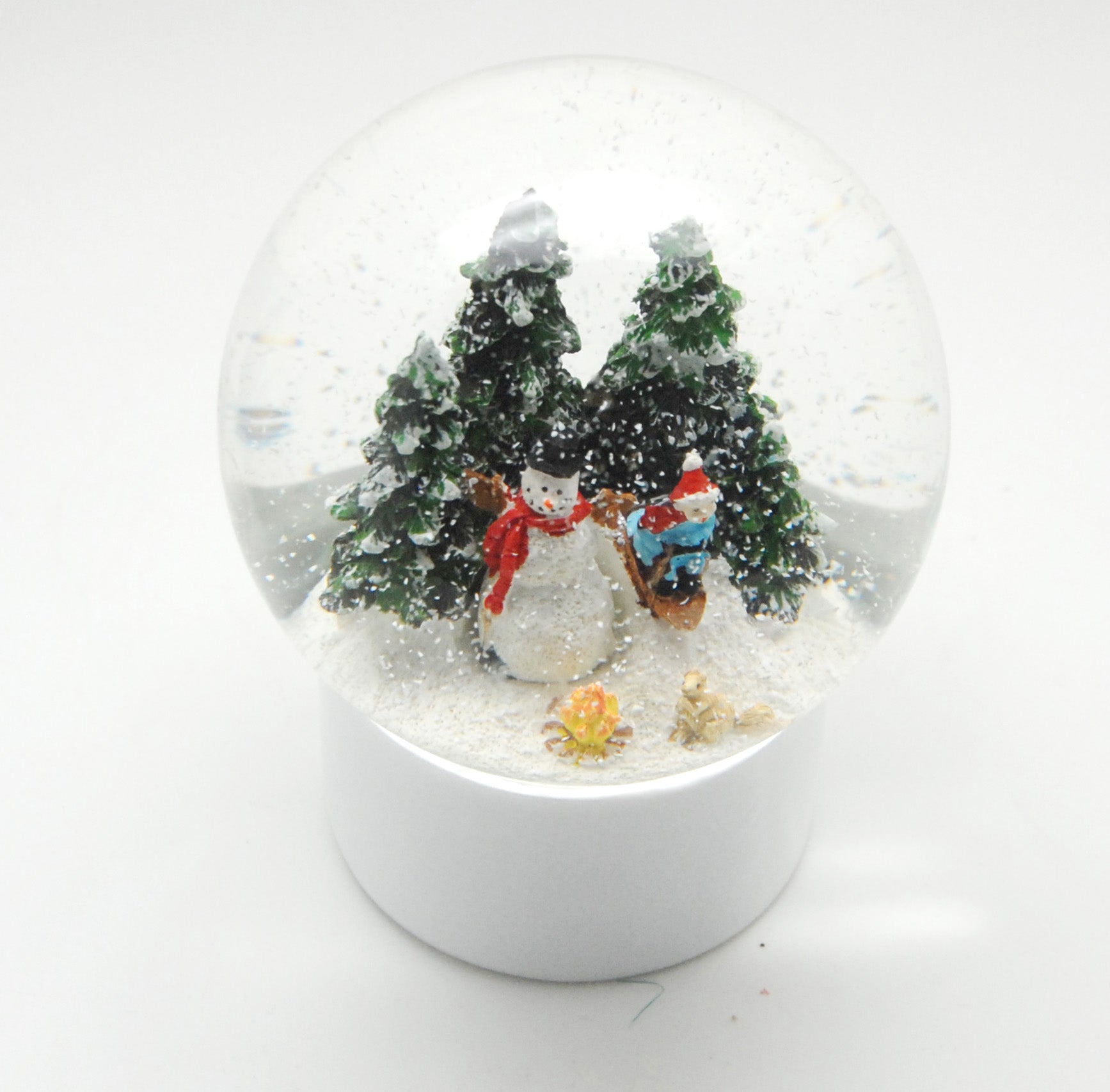 Schneekugel Schneemann auf Sockel weiß rund "PURE-Line" 10 cm Durchmesser - Schneekugelhaus