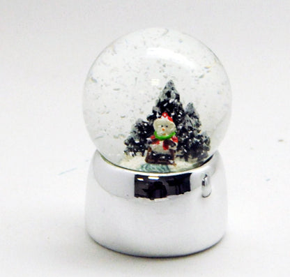 Süße Mini-Schneekugeln Weihnachts-Schneemann auf Silber Sockel glänzend gerade - Schneekugelhaus