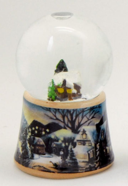 Süßes 2er Set Mini-Schneekugeln Winterlandschaft - Schneekugelhaus