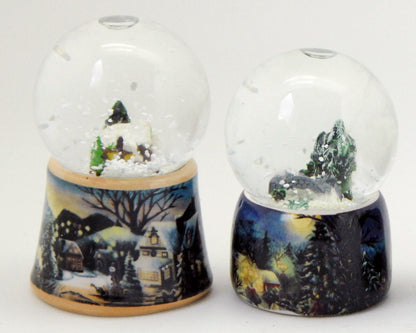 Süßes 2er Set Mini-Schneekugeln Winterlandschaft - Schneekugelhaus